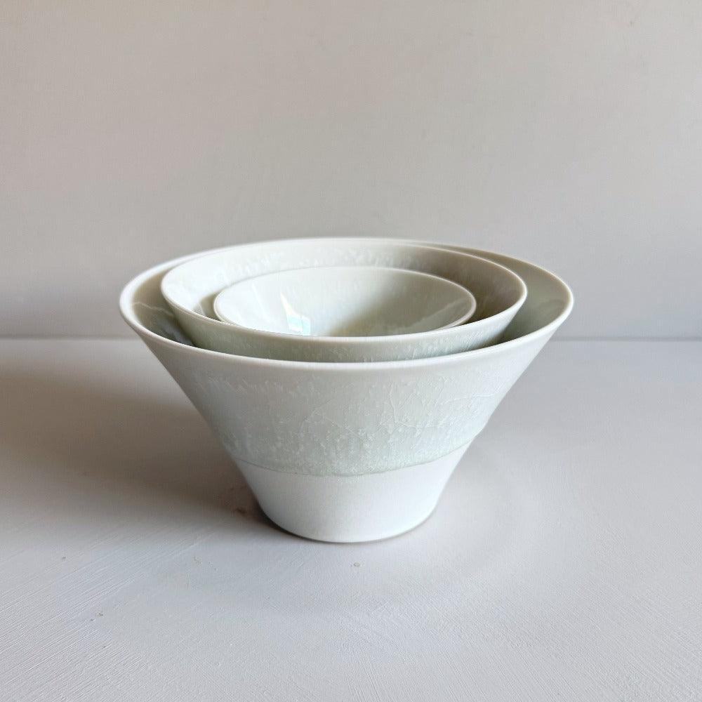 Japanese Soribachi Large Yuki Ceramic Bowl in Elegant White Colour – Handcrafted Excellence from Japan, Available at Toka Ceramics.