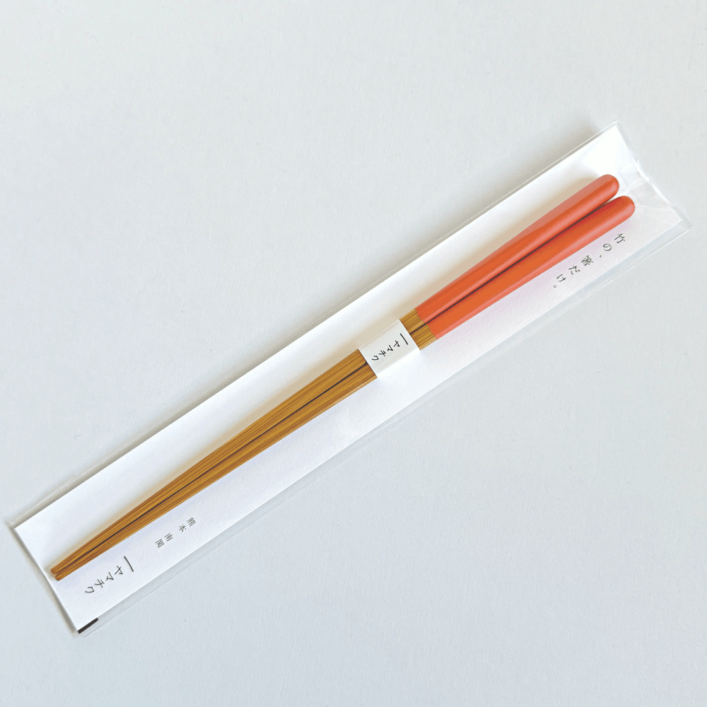 Yamachiku Susutake Round Bamboo Chopsticks. Handcrafted in Kumamoto, Japan. Available at Toka Ceramics.