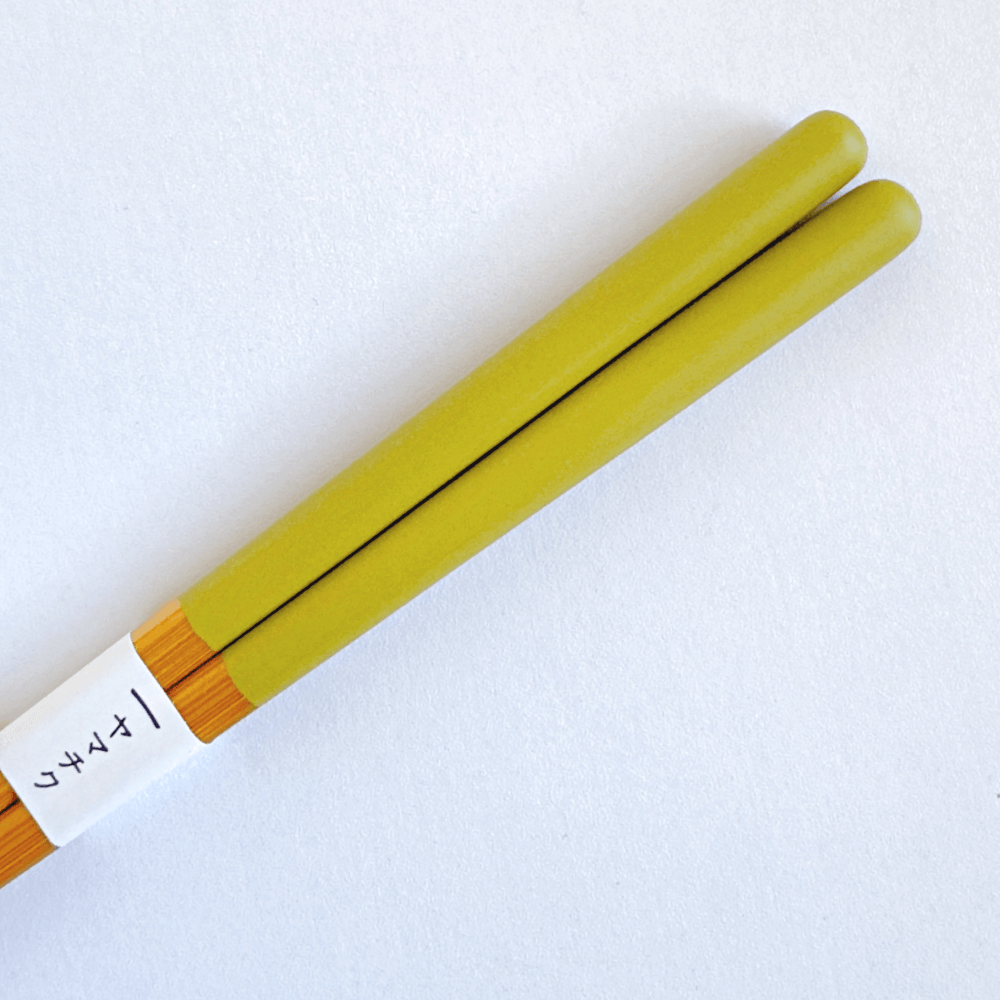 Yamachiku Susutake Round Bamboo Chopsticks. Handcrafted in Kumamoto, Japan. Available at Toka Ceramics.
