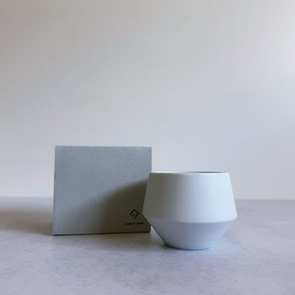 Frustum Tea Cup - Shiroai yū (白藍釉)
