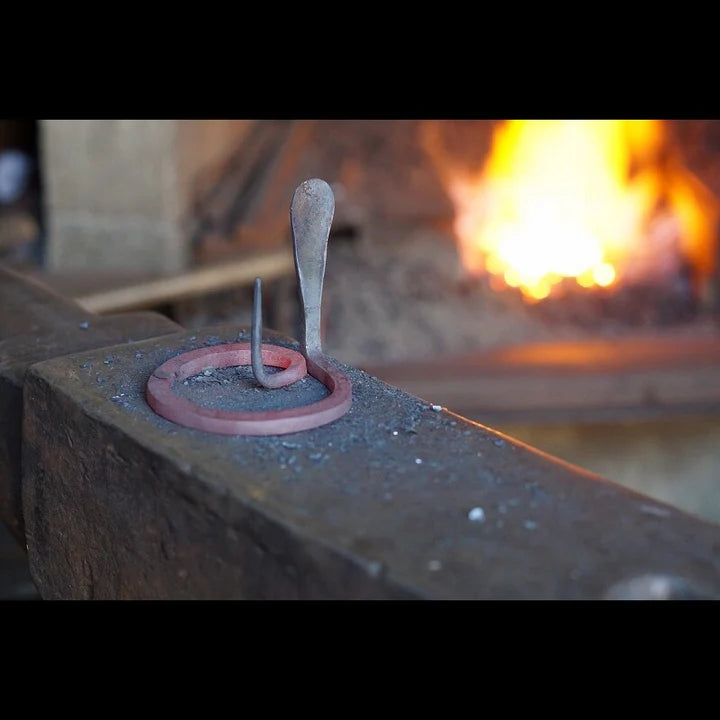 Iron Candle Holder (for 7–12cm candles)