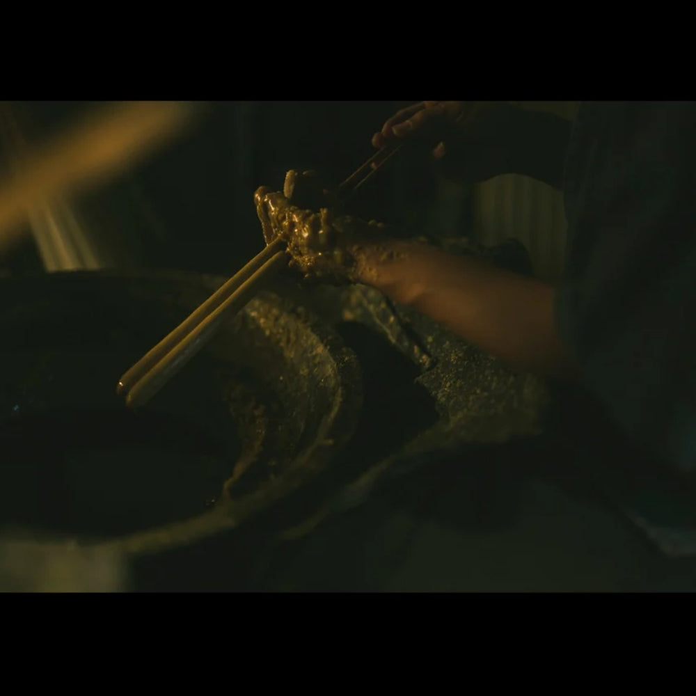 Japanese Sumac Wax Candles [7cm] - Set of 10 with a brass wick trimmer