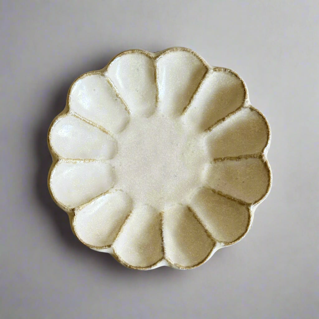 Kaneko Kohyo Rinka Plate 14.5cm, made in Japan. Available at Toka Ceramics.